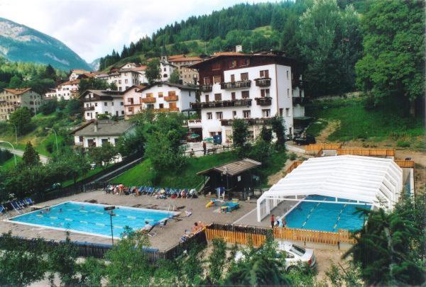 Hotel Sporting Club Pelos